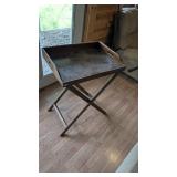 FOLDING STAND WITH TRAY