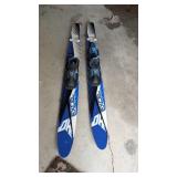 WATER SKIS