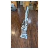 SHARK VACUUM