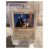 Pokemon RARE! Donald Trump GOLD CARD in MAG