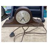 Vintage Bulova Mantle Clock