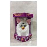 VINTAGE WHITE FURBY GREEN EYES TIGER ELECTRONICS