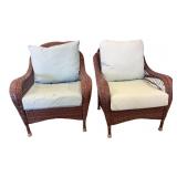 2 nice Wicker Resin Outdoor Patio Chairs