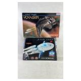 2 Star Trek Spaceships-Voyager, USS Enterprise