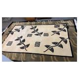 Handwoven Oriental Rug W/Geometric & Leaf Pattern