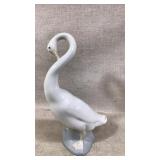 LLadro Swan Figurine With Glossy Finish