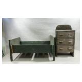 Large vintage Vtg dollhouse furniture pieces