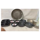 Baking Pans and Cake Molds