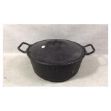 LODGE Cast Iron Dutch Oven with Lid