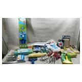 Group of miscellaneous cleaning/garden items