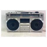 vintage Magnavox D8120 boombox