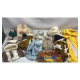 assortment of winter Vtg weather accessories,