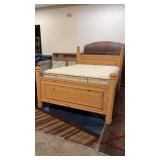 BROYHILL Wooden Queen completed with clean