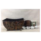 Decorative and Functional Tableware