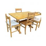 Oak Table /Breakfast Table with 4 Chairs