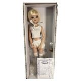 Essential Ellowyne Five Blonde Robert Tonner Doll