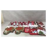 Christmas-Theme Kitchen Linens