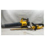 DEWALT 20V MAX cordless leaf blower (top) paired