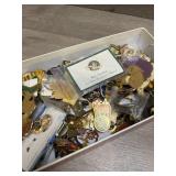 1lb 14 oz Pins. -HUGE Lot !  A little of