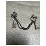 25.7 TGW Sterling Key Sweater Keepers