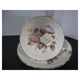 BEAUTIFUL PARAGON HYDRUNGEA PATTERN CUP & SAUCER