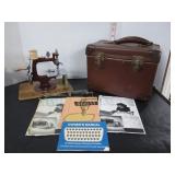 VINTAGE ESSEX MINIATURE SEWING MACHINE IN CASE