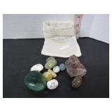 LOT OF PRECIOUS NATURAL STONES