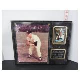 FRAMED MICKEY MANTLE YANKEES PICTURE & CARD SET