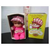 VINTAGE MINI PEACH PIE MATCHPACK DOLL IN ORG. BOX