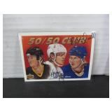 AUTOGRAPHED UD 1991-92 GRETZKY-HULL HOCKEY CARD