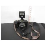 NIKON F-4015 CAMERA WITH FLASH