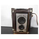 VTG. KODAK BROWNIE REFLEX SYNCHRO MODEL CAMERA