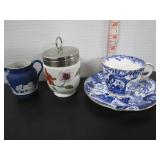 LOT OF VINTAGE ITEMS