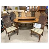 Dining Room Table, (2) Leaves, & Chairs
