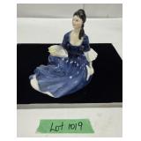 Royal Doulton 'Rosalind' H.N. 2393