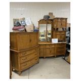 (5pc) Bassett Furniture Bedroom Set-Peacan Finish
