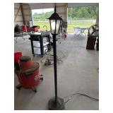 Outdoor lamp/stand - working