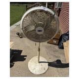 Lasko oscillating fan
