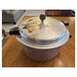 Micro-matic pressure cooker