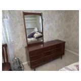 9 drawer dresser with mirror