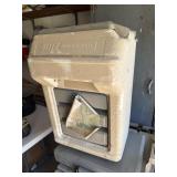 Blitz automatic dog feeder