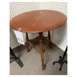 VINTAGE ROUND MAPLE LAMP TABLE - 22 X 27 '