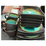 15 PCS CONTEMPORARY TURQUOISE & BROWN DINNERWARE