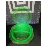 4 VINTAGE GREEN URANIUM MADRID GRILL PLATES -