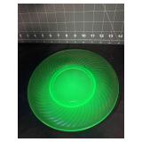 8 ' VINTAGE GREEN URANIUM SWIRL PLATE