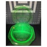 4 VINTAGE GREEN URANIUM MADRID GRILL PLATES -