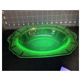 VINTAGE GREEN URANIUM PRINCESS PATTERN SERVING