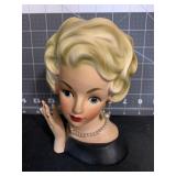 6 ' VINTAGE ARDCO HEAD VASE - 1 FINGER BROKEN -