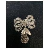VINTAGE STERLING SILVER BOW & ROSE PIN - 7.9