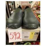 PAIR OF HABIT SHOES - WOMEN'S SZ 7